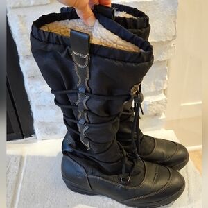Women's size 8 lands' end snow boots black lace up faux sherpa lined
